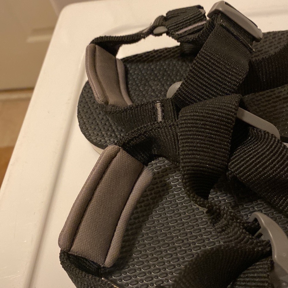 Columbia Sandals - Picture 2 of 6
